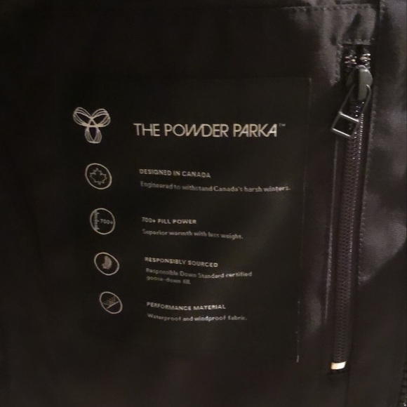 Aritzia powder vest (waterproof) BNWT (SOLD!) - Picture 3 of 4